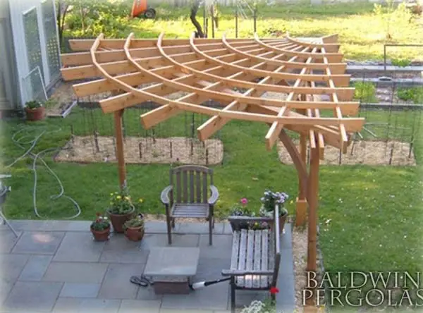 DIY-Backyard-Pergola-WooHome-1.jpg
