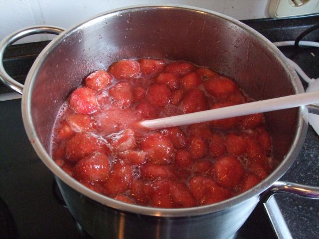 20130621-aardbeienjam-0177271371890159.jpg