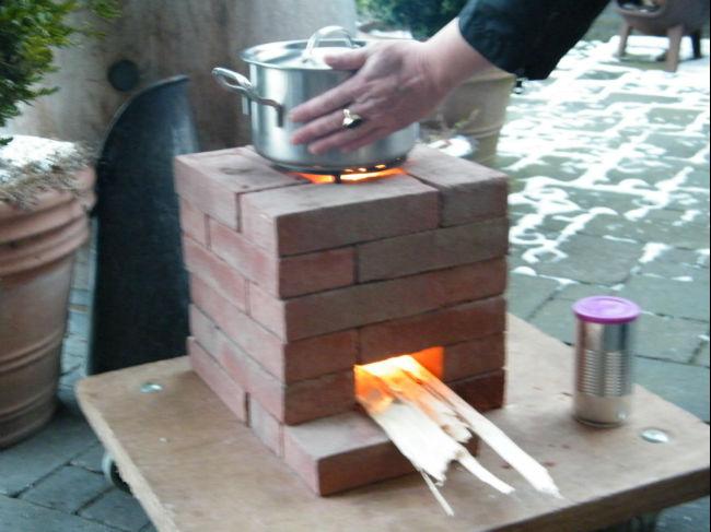 rocket-stove-147901444594990.jpg