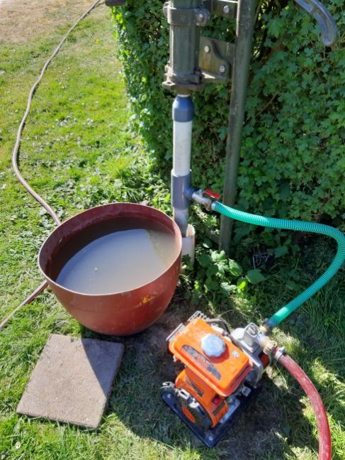 waterpomp 1.jpg