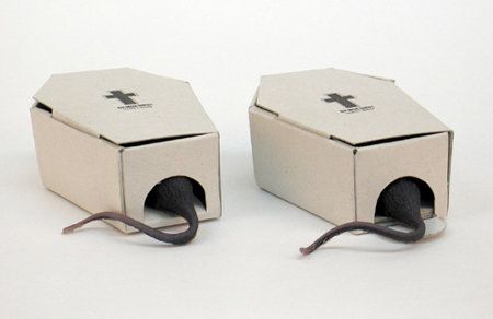 mouse-coffin-2.jpg.9a96991b158658d8c4e3d97e4b641717.jpg