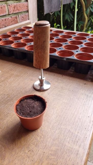 Foto 13 Perspotjes maken.jpg