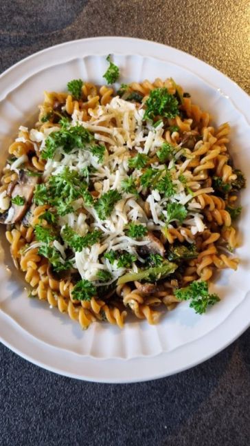 Purple Sprouting met pasta.jpg