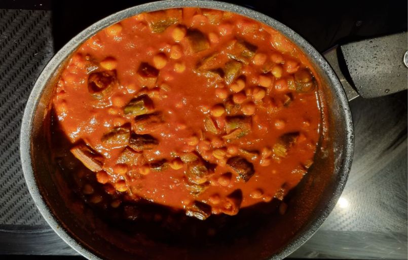 Aubergine kikkererwten curry 1.jpg